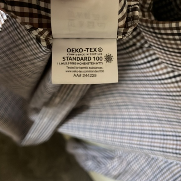 Men’s Michael Kors Slim Fit Travel Stretch Dress Shirt, 16 & 32/33, size Large - Picture 4 of 4